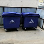 В Тобольске меняют мусорные баки