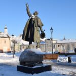 На Базарной площади открыли памятник Александру Алябьеву  