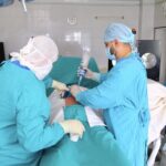 Тобольские хирургии освоили новый вид операций на позвоночнике